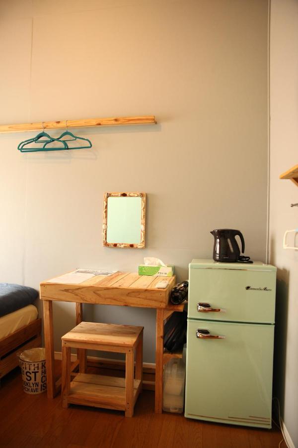 みーまん奄美 Hostel Amami Exterior photo