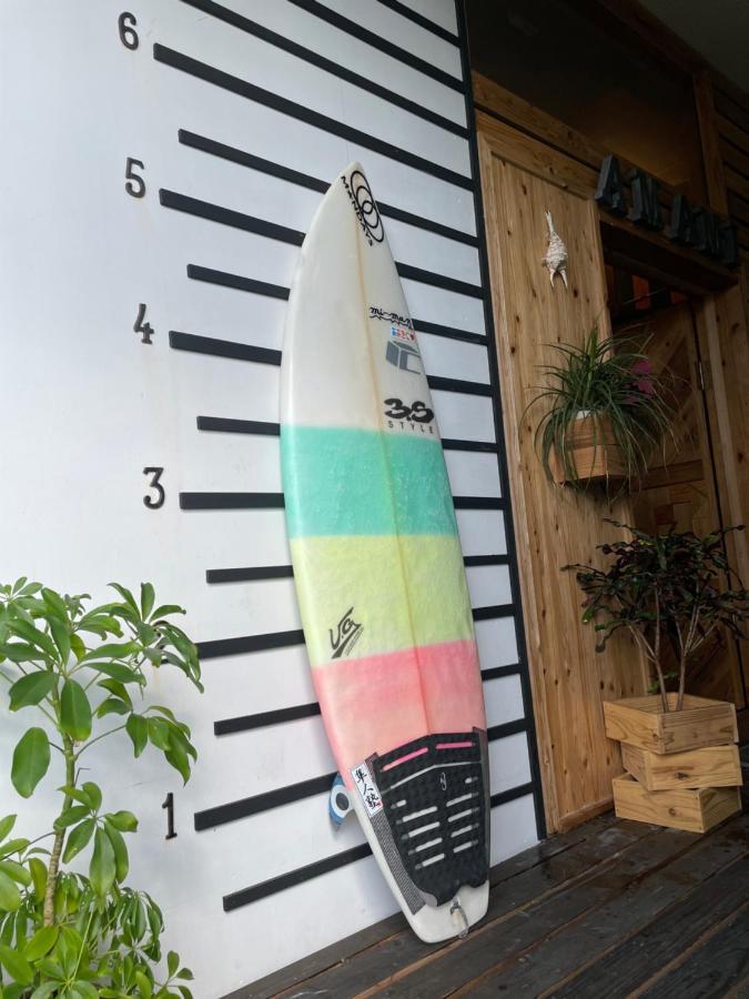 みーまん奄美 Hostel Amami Exterior photo