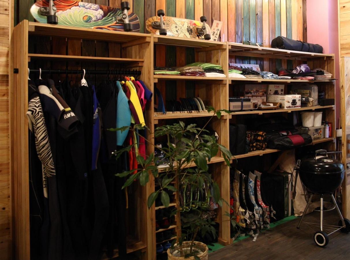 みーまん奄美 Hostel Amami Exterior photo
