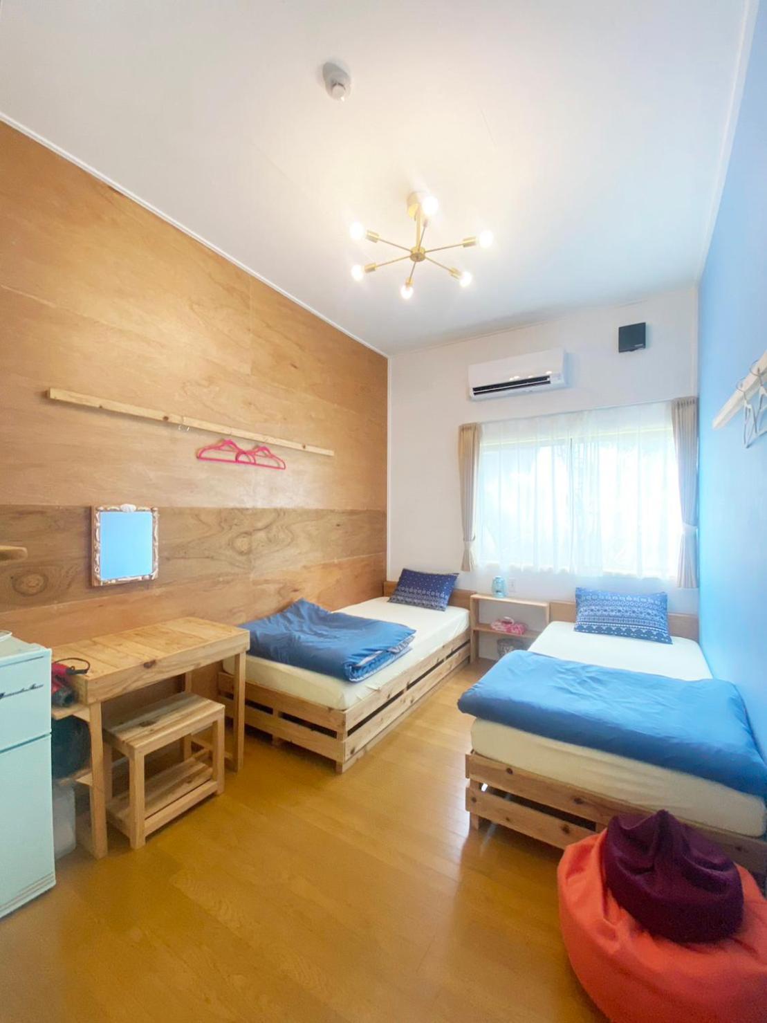 みーまん奄美 Hostel Amami Exterior photo