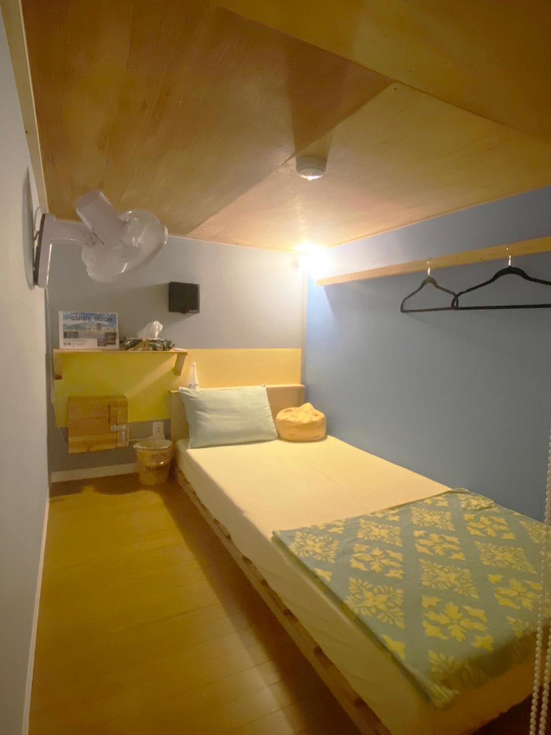 みーまん奄美 Hostel Amami Exterior photo